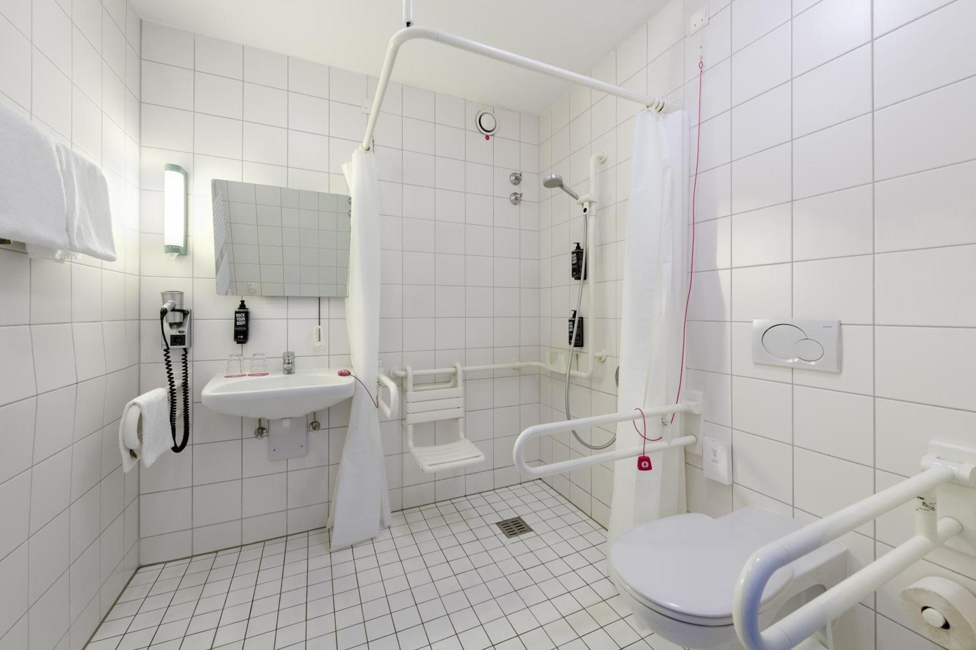Accessible Twin Room,1774420928:JPEG